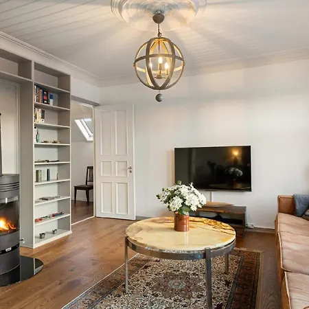 Charming And Classic Leilighet
