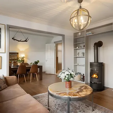 Charming And Classic Daire